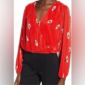 ASTR the label women‎ Blouse Size Small red Floral wrap surplice neckline Career
